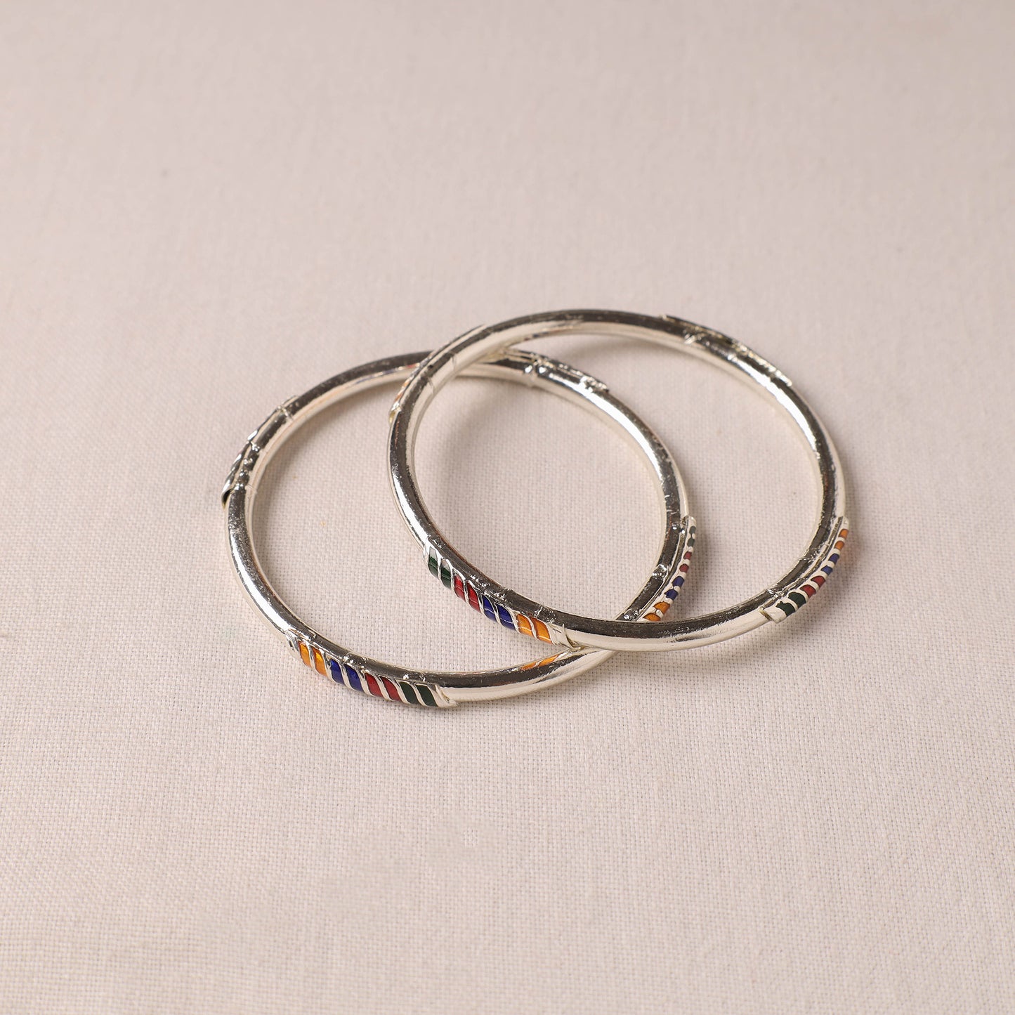 Handcrafted Paka Meenakari Bangle (Set of 2)