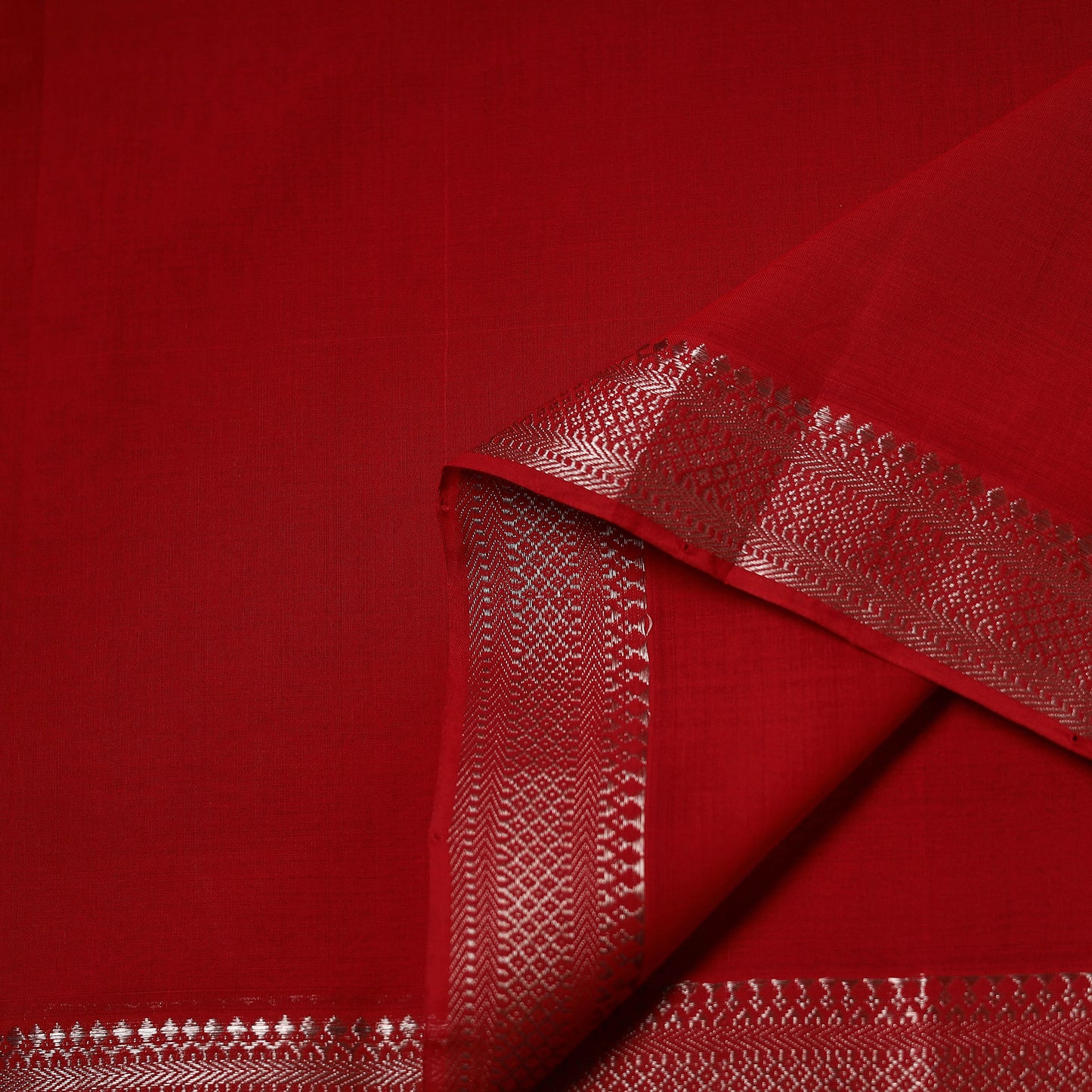 Handloom Mangalagiri Cotton Fabric with Nizam Zari Border 33