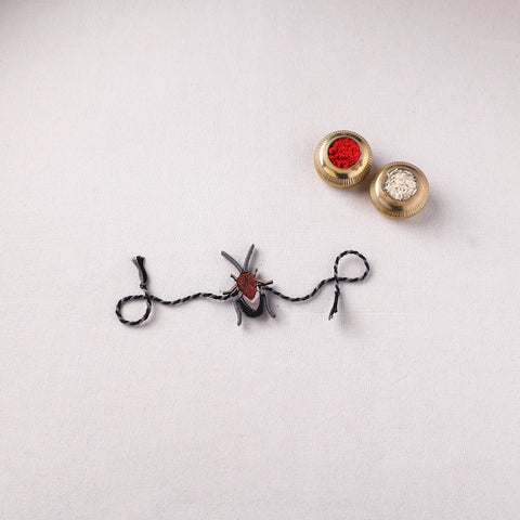 Cockroach - Reusable Handmade Threadwork Fabart Rakhi 01