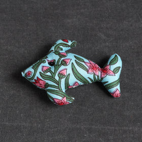Handmade Stuffed Fridge Magnet for Decor 57