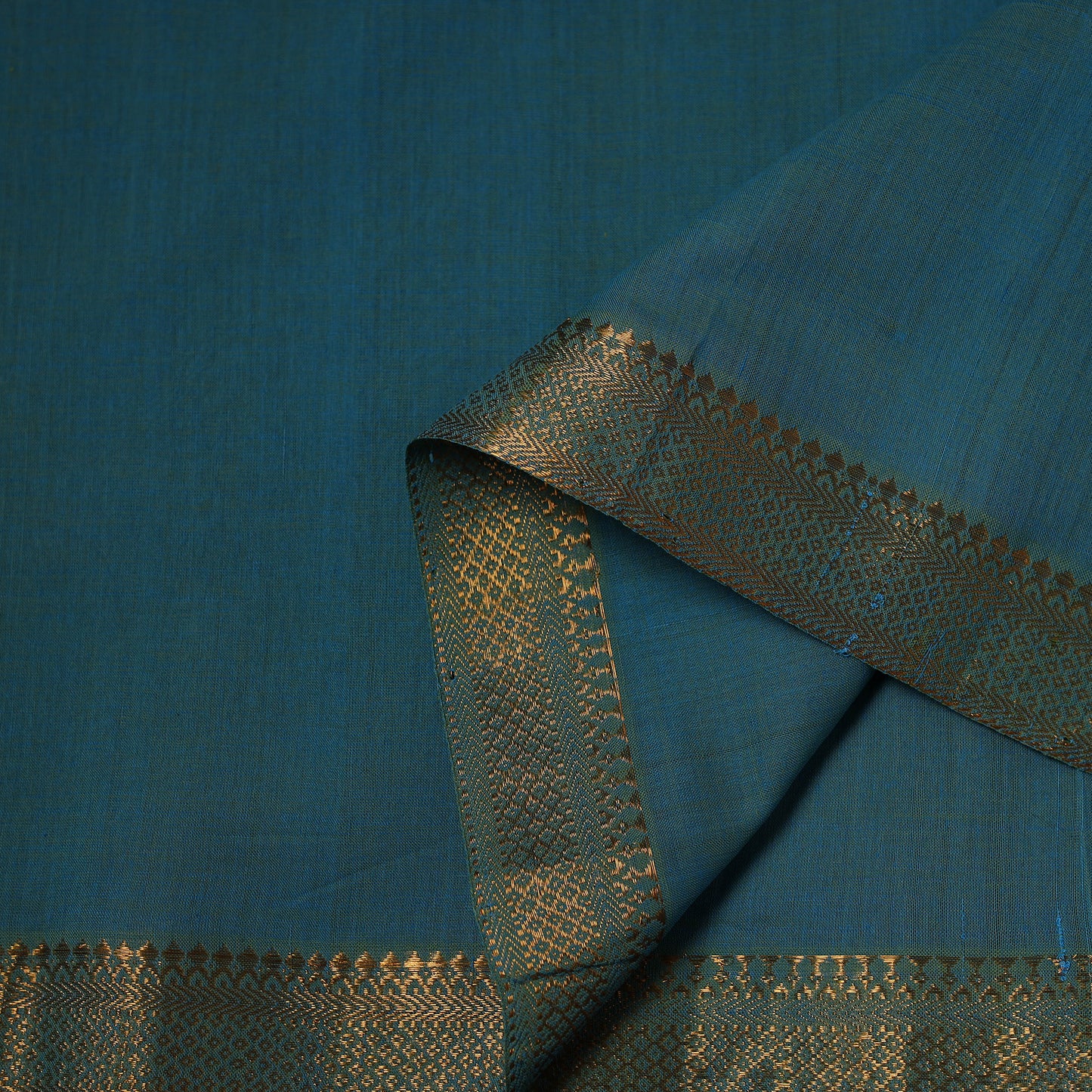 Handloom Mangalagiri Cotton Fabric with Nizam Zari Border 46