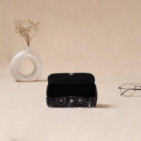 Handcrafted Bengal Kantha Work Spectacle Case 03