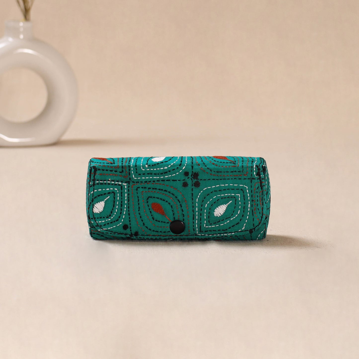 Handcrafted Bengal Kantha Work Spectacle Case 07