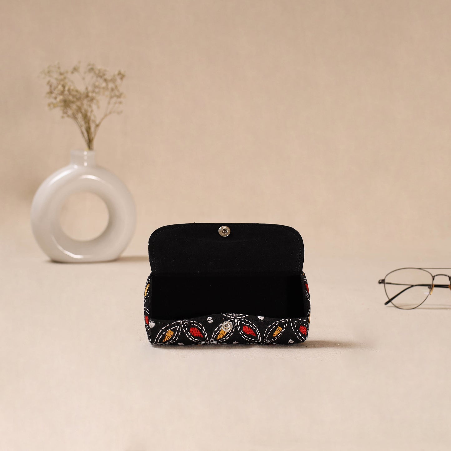 Handcrafted Bengal Kantha Work Spectacle Case 09