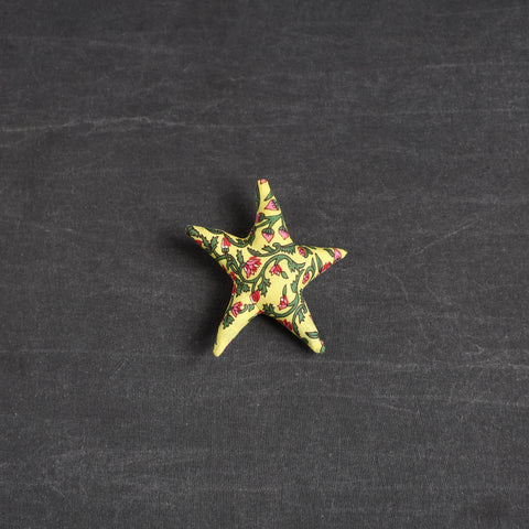 Handmade Stuffed Fridge Magnet for Decor 91
