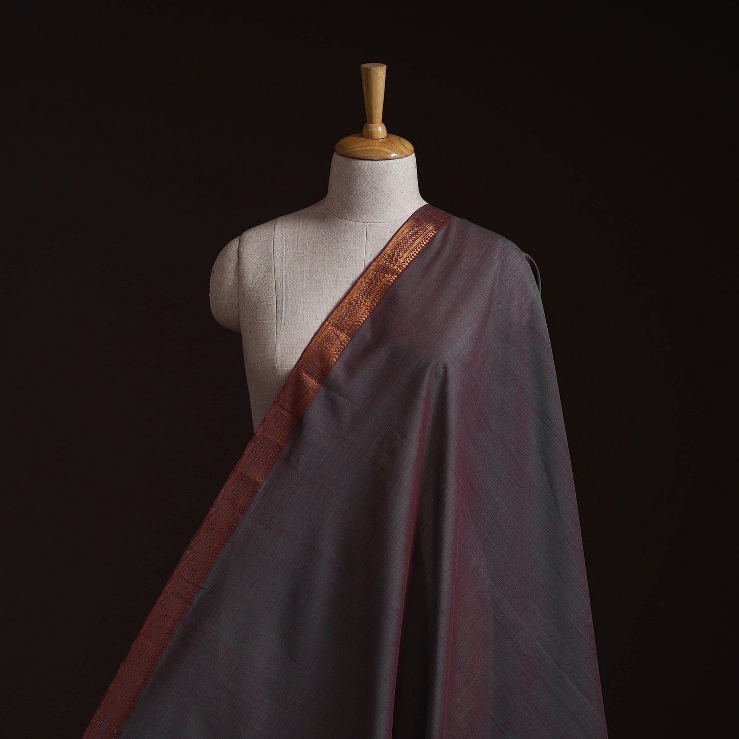 Handloom Mangalagiri Cotton Fabric with Nizam Zari Border 18