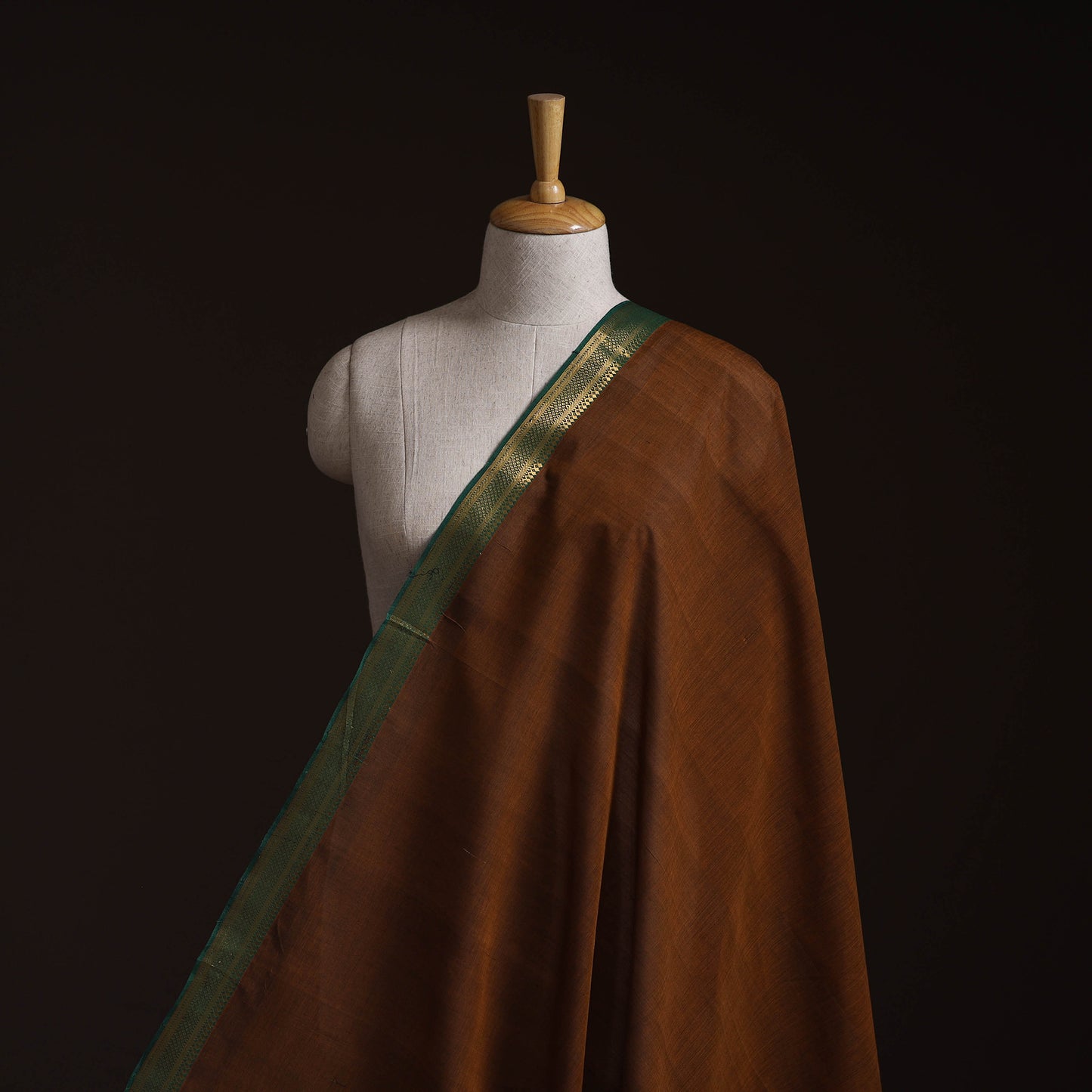 Handloom Mangalagiri Cotton Fabric with Nizam Zari Border 13