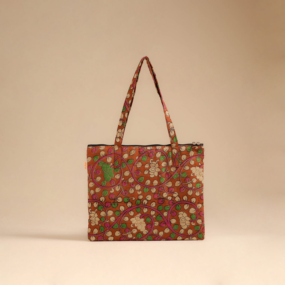 Handcrafted Quilted Handbag 09