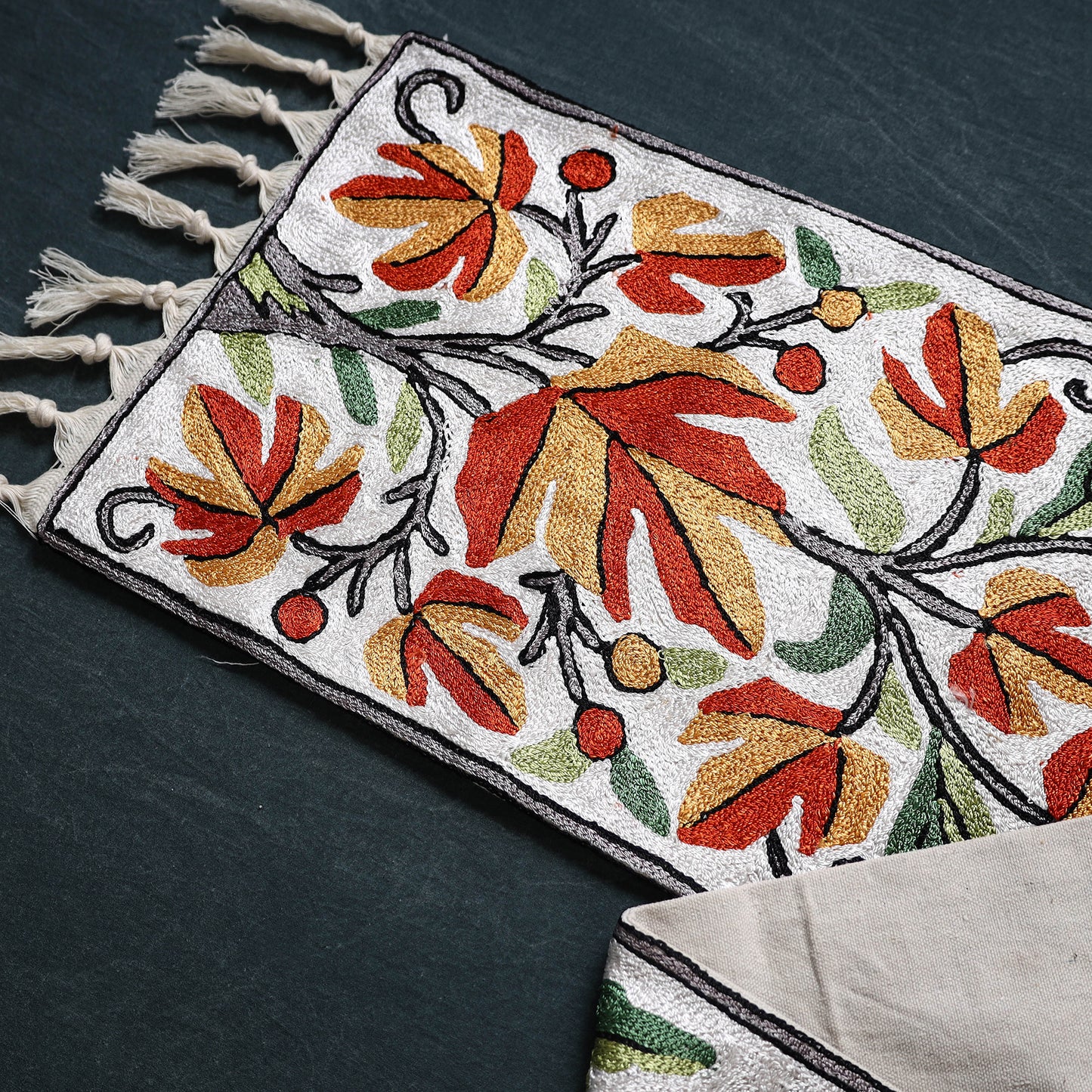 Original Kashmiri Chain Stitch Crewel Hand Embroidery Dining Table Runner (6 x 1 Feet) 32