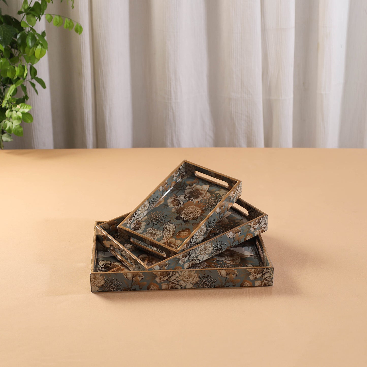 Handcrafted Enamel Coated Rectangle Wooden Serving Trays (Set of 3) 06