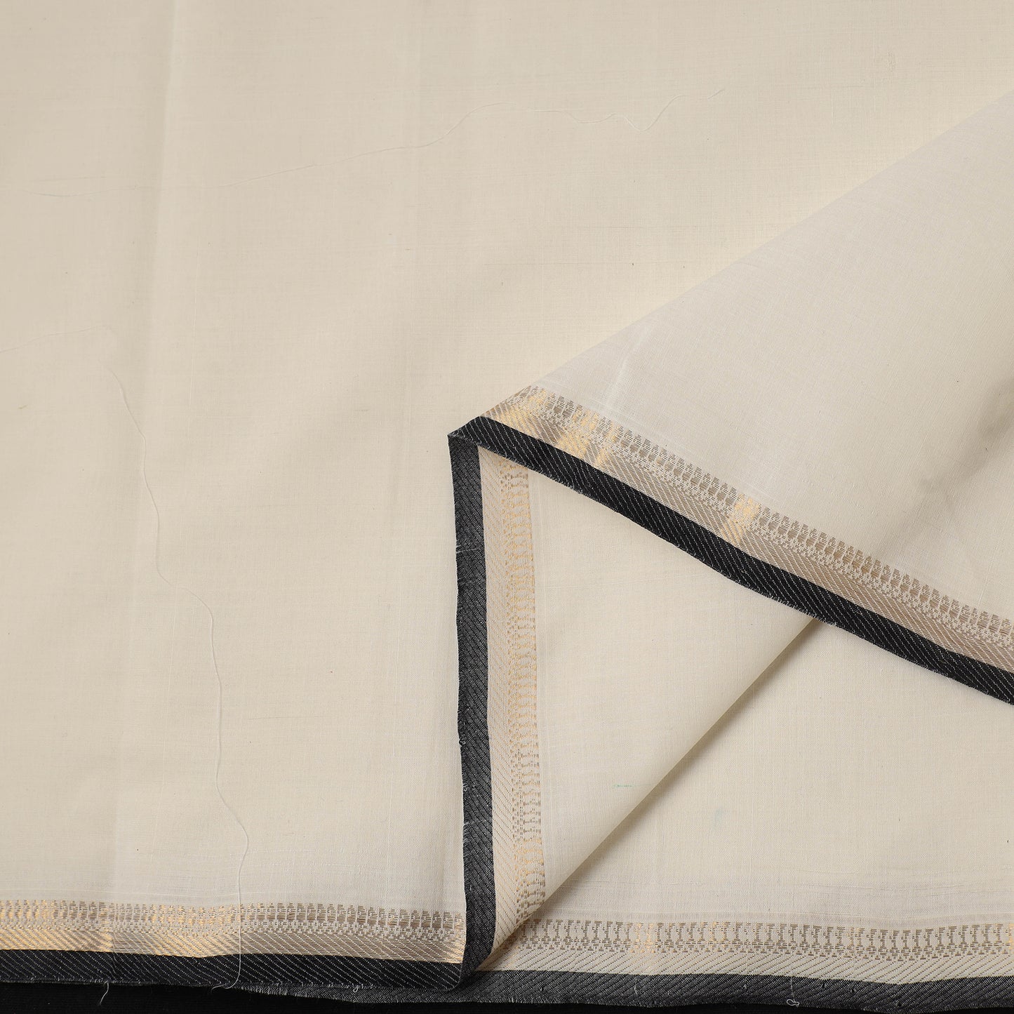 White - Handloom Mangalagiri Cotton Fabric with Zari Border 04