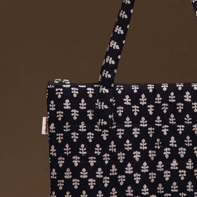 Handcrafted Quilted Handbag 10
