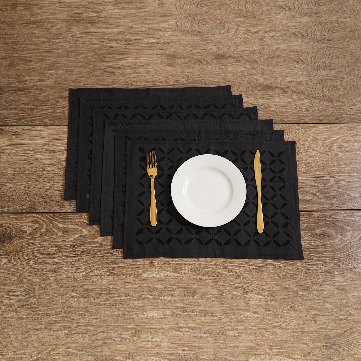 Barmer Applique Cutwork Cotton Dining Table Mats (Set of 6) 01