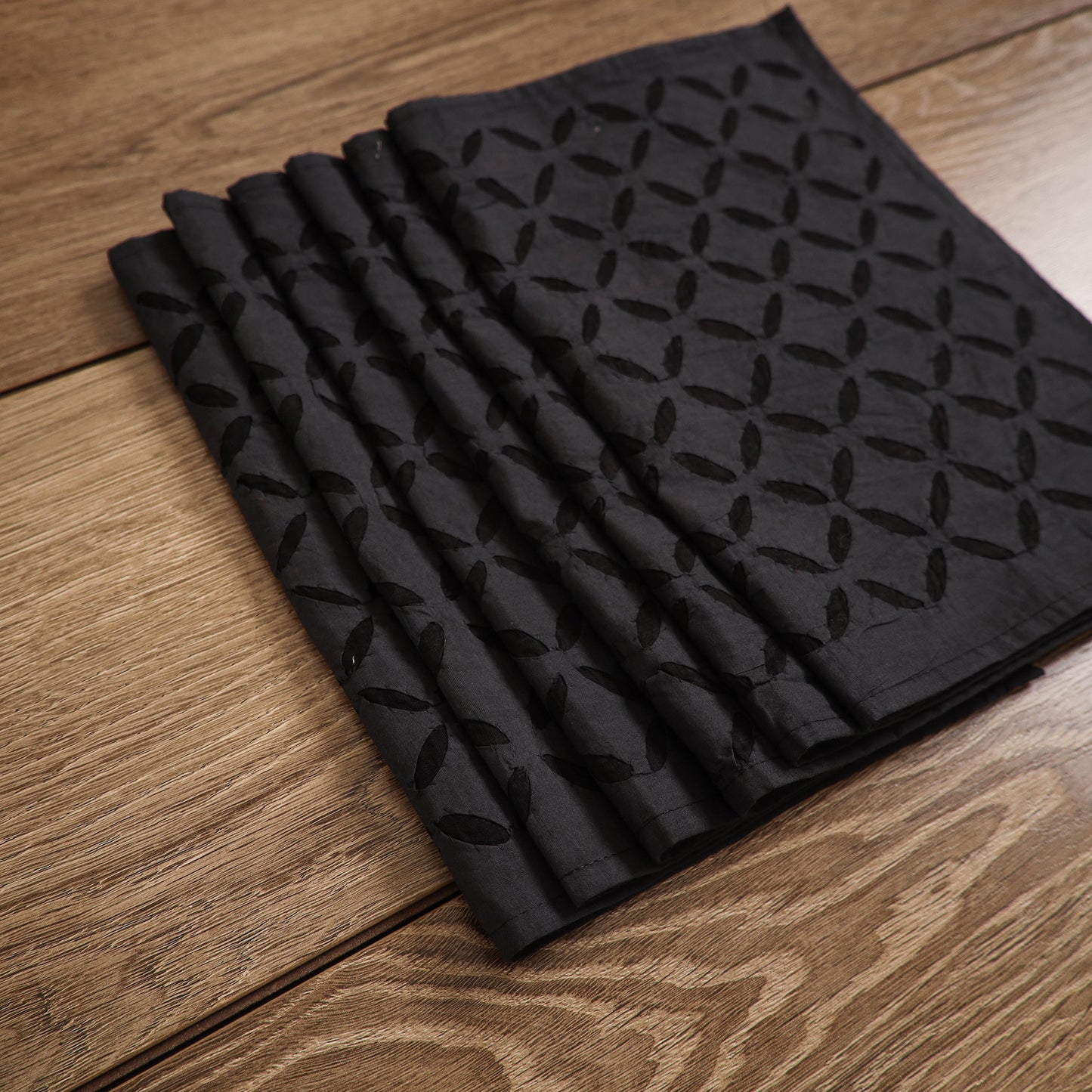 Barmer Applique Cutwork Cotton Dining Table Mats (Set of 6) 01