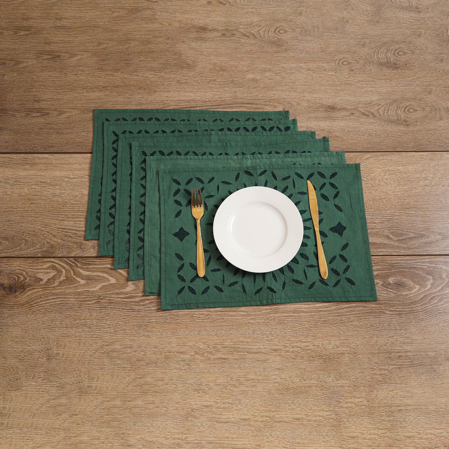 Barmer Applique Cutwork Cotton Dining Table Mats (Set of 6) 04
