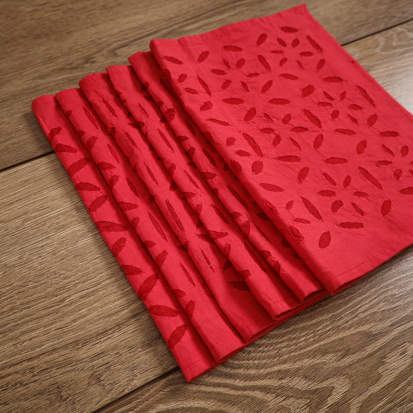 Barmer Applique Cutwork Cotton Dining Table Mats (Set of 6) 05