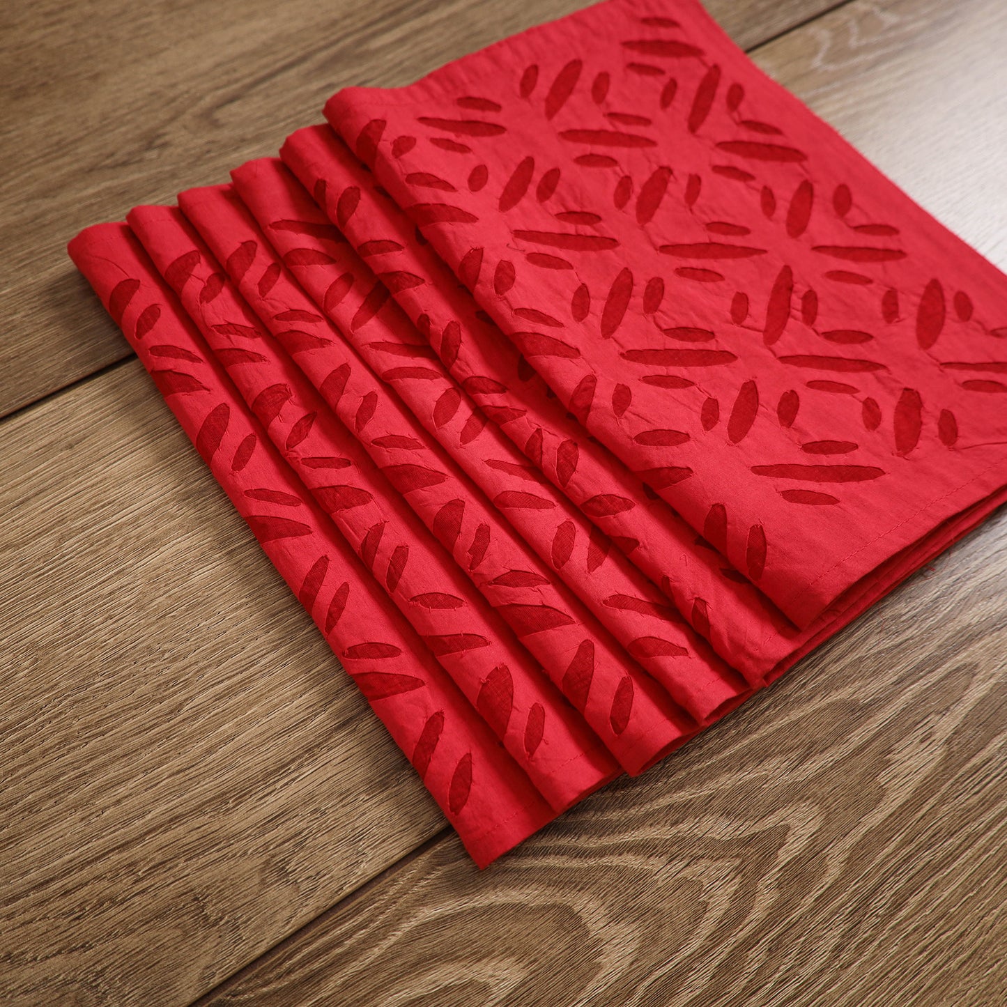 Barmer Applique Cutwork Cotton Dining Table Mats (Set of 6) 07