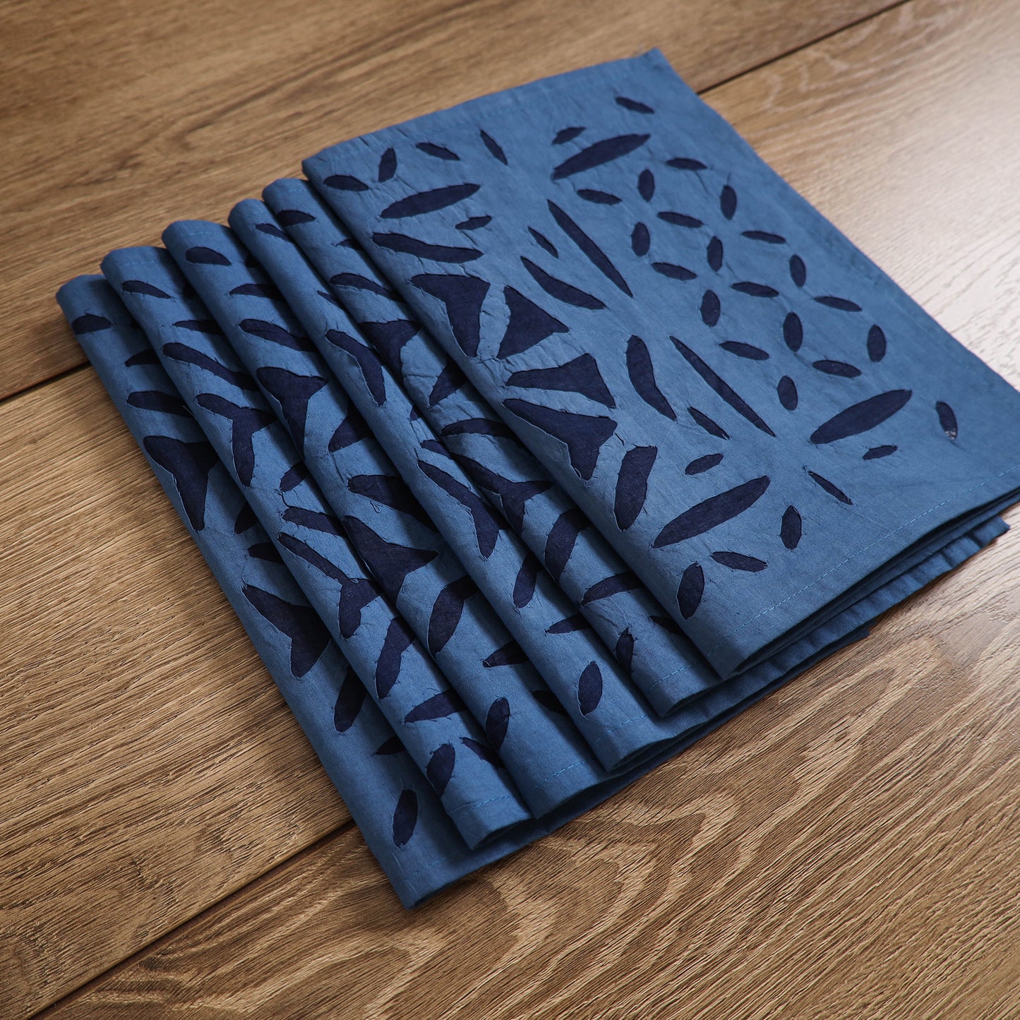 Barmer Applique Cutwork Cotton Dining Table Mats (Set of 6) 09