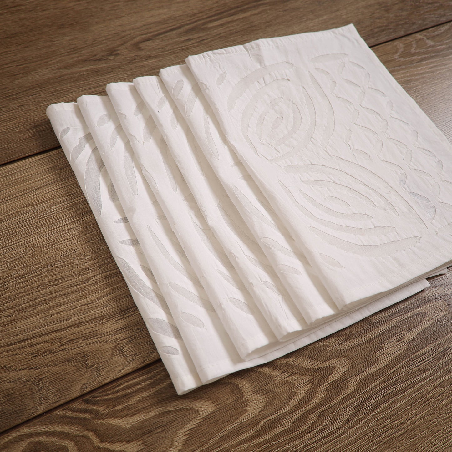 Barmer Applique Cutwork Cotton Dining Table Mats (Set of 6) 10