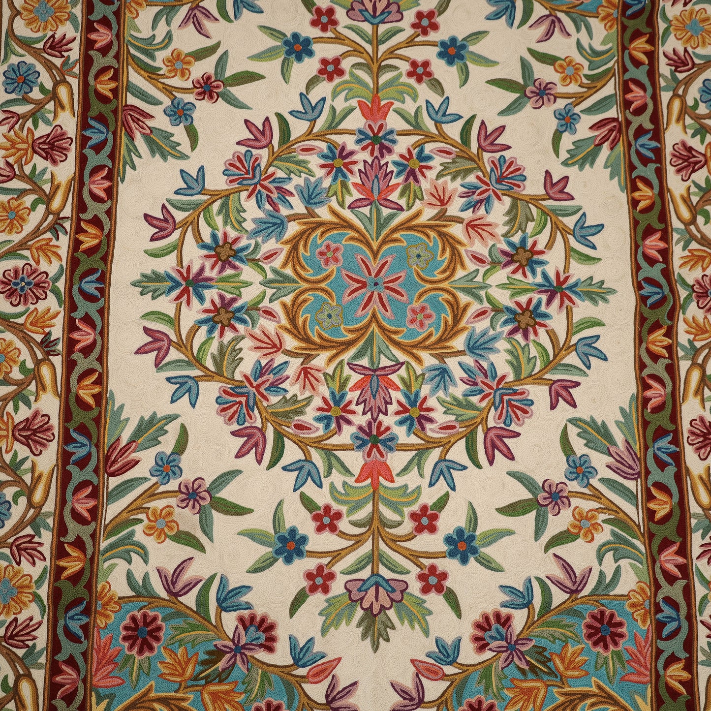 Original Kashmiri Chain Stitch Crewel Hand Embroidery Rug / Carpet (6 x 4 Feet) 02