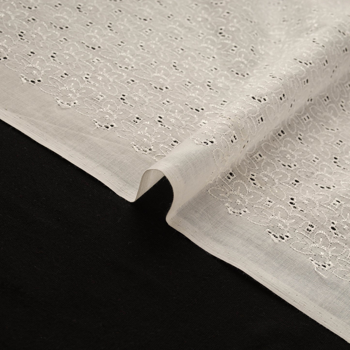 Floral Embroidered Cotton Hakoba Fabric 01