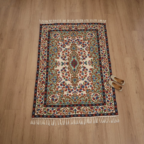 Original Kashmiri Chain Stitch Crewel Hand Embroidery Rug / Carpet (6 x 4 Feet) 05
