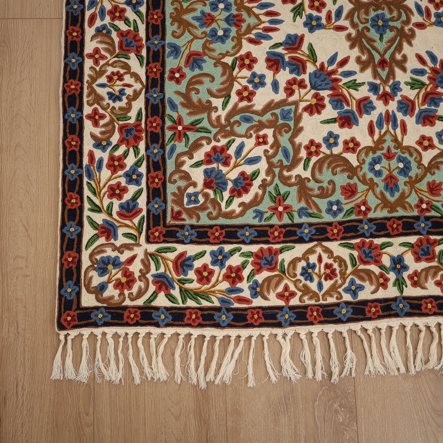 Original Kashmiri Chain Stitch Crewel Hand Embroidery Rug / Carpet (6 x 4 Feet) 05