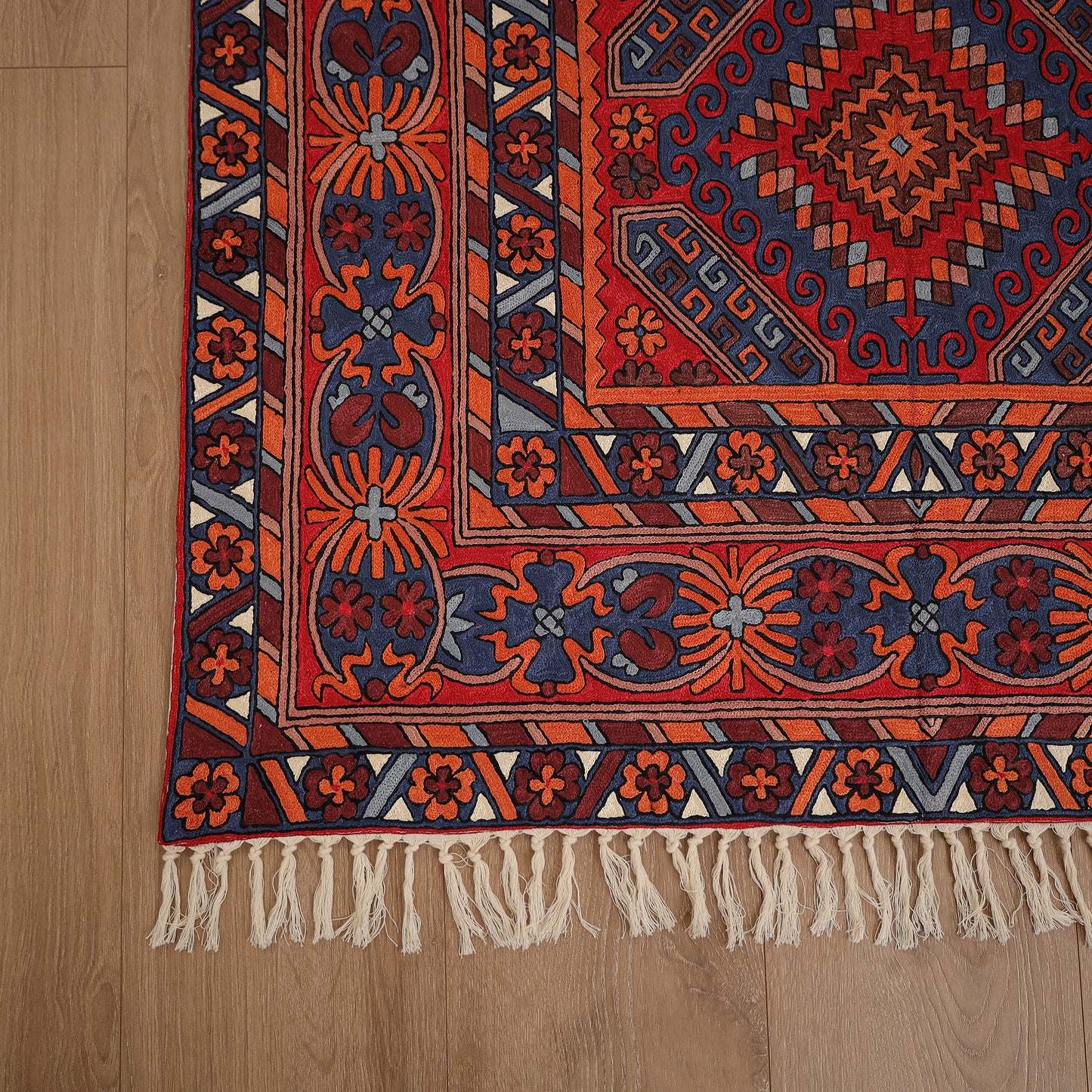 Original Kashmiri Chain Stitch Crewel Hand Embroidery Rug / Carpet (6 x 4 Feet) 07