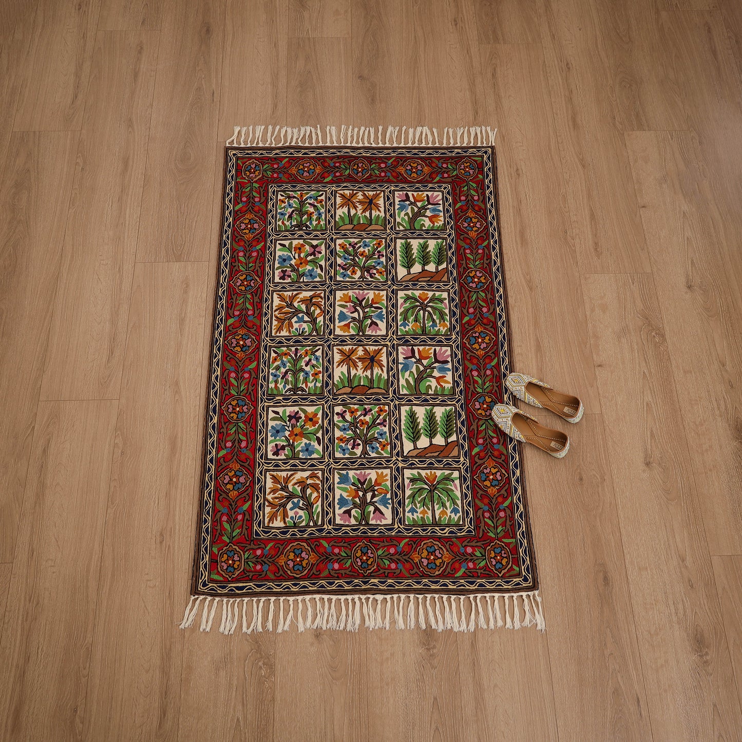 Original Kashmiri Chain Stitch Crewel Hand Embroidery Rug / Carpet (5 x 3 Feet) 08