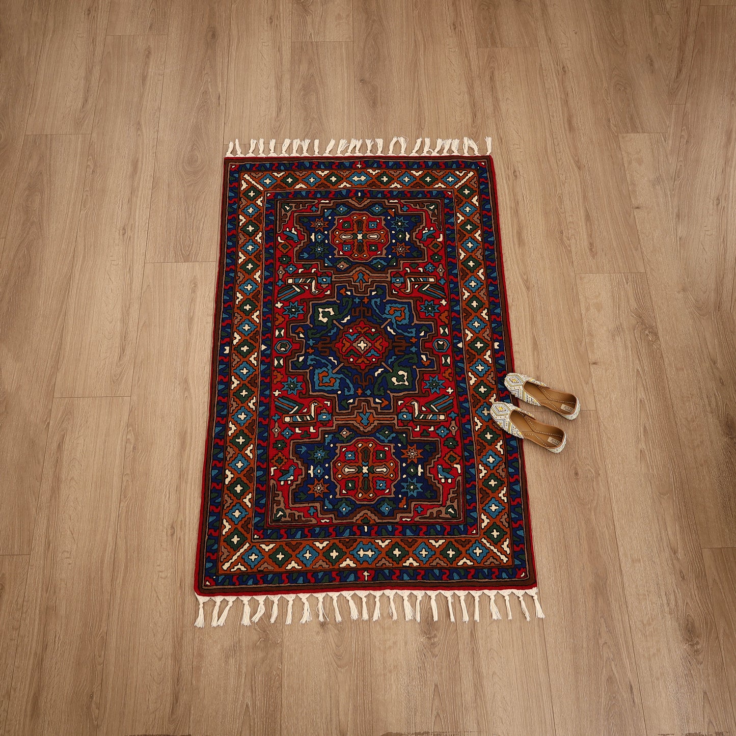 Original Kashmiri Chain Stitch Crewel Hand Embroidery Rug / Carpet (5 x 3 Feet) 11