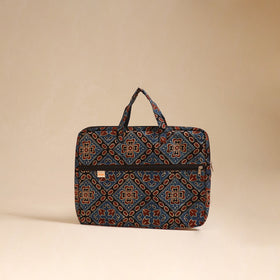 Handcrafted Quilted Laptop Bag (12 x 16 in) 02