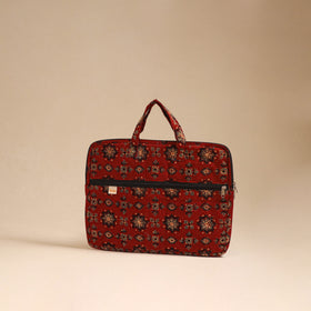 Handcrafted Quilted Laptop Bag (12 x 16 in) 06