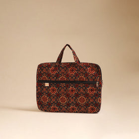 Handcrafted Quilted Laptop Bag (12 x 16 in) 16