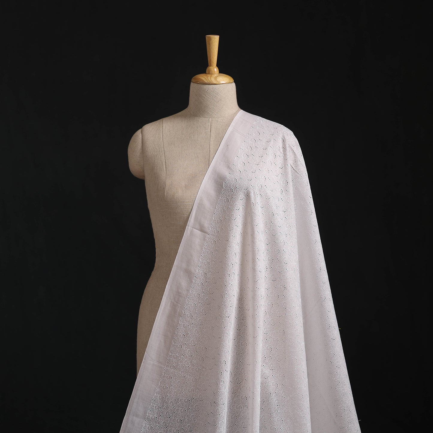 Floral Embroidered Cotton Hakoba Fabric 01