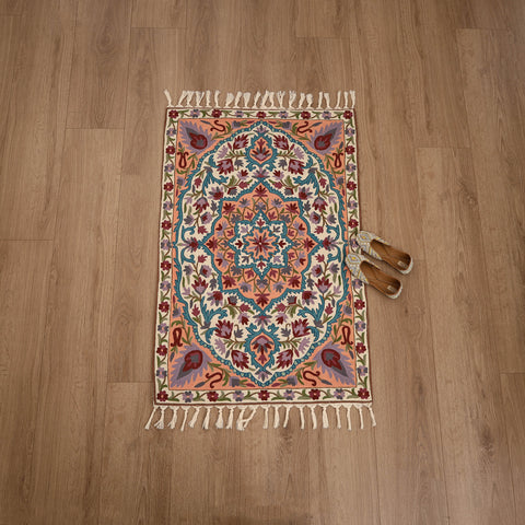 Original Kashmiri Chain Stitch Crewel Hand Embroidery Rug / Carpet (4 x 2.5 Feet) 18