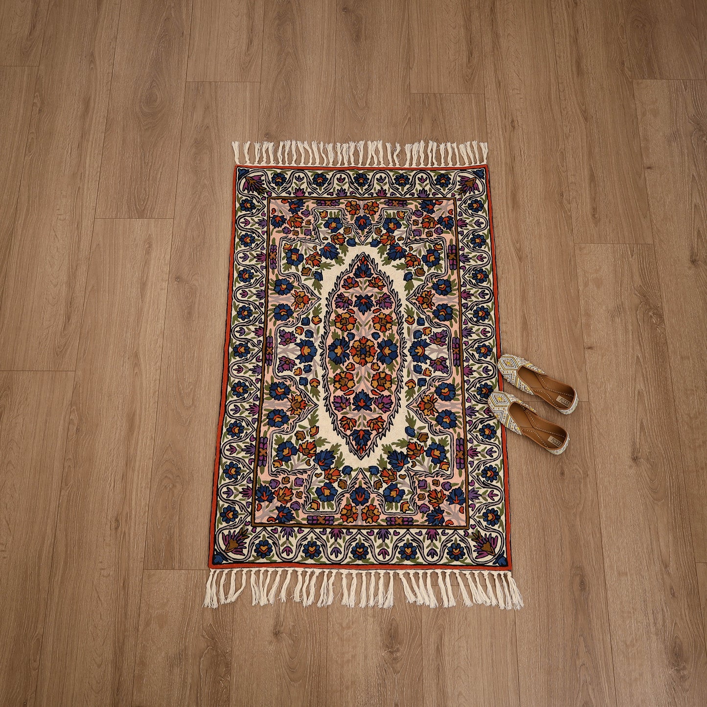 Original Kashmiri Chain Stitch Crewel Hand Embroidery Rug / Carpet (4 x 2.5 Feet) 19