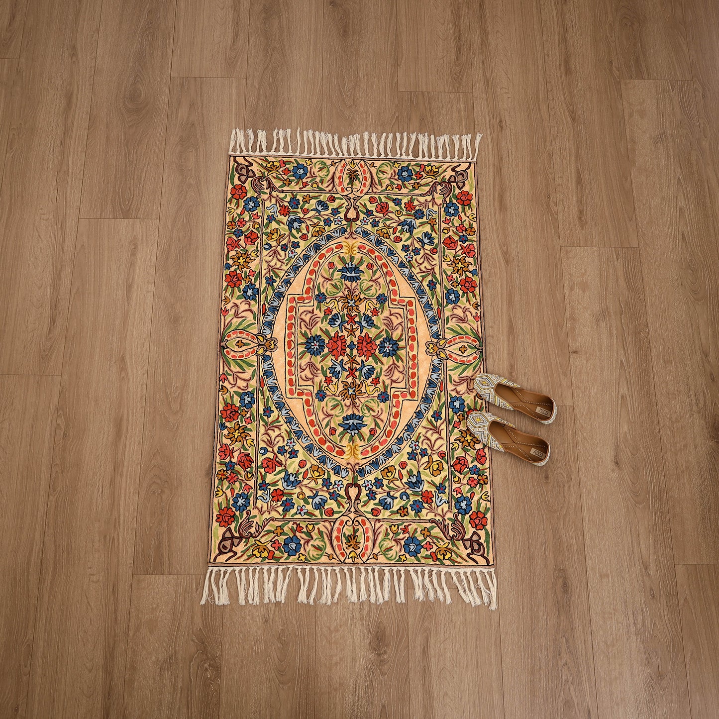 Original Kashmiri Chain Stitch Crewel Hand Embroidery Rug / Carpet (4 x 2.5 Feet) 22