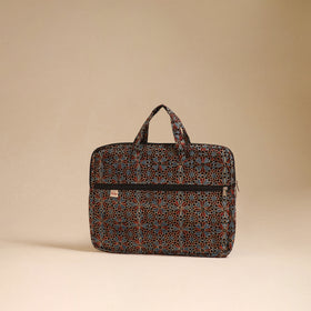 Handcrafted Quilted Laptop Bag (12 x 16 in) 26