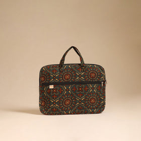 Handcrafted Quilted Laptop Bag (12 x 16 in) 31