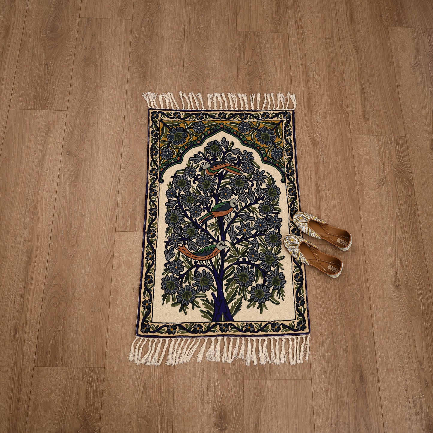 Original Kashmiri Chain Stitch Crewel Hand Embroidery Rug / Carpet (3 x 2 Feet) 27