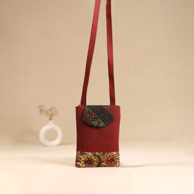 Srikalahasti Handpainted Kalamkari Sling Bag by Dwarka Plus 19