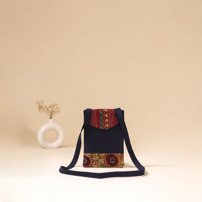 Srikalahasti Handpainted Kalamkari Sling Bag by Dwarka Plus 06
