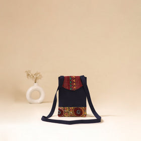 Srikalahasti Handpainted Kalamkari Sling Bag by Dwarka Plus 06