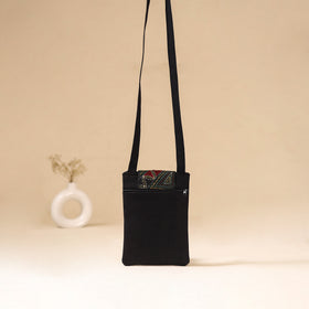 Srikalahasti Handpainted Kalamkari Sling Bag by Dwarka Plus 08