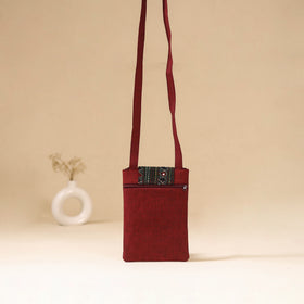Srikalahasti Handpainted Kalamkari Sling Bag by Dwarka Plus 17