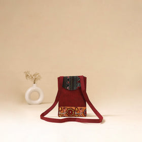 Srikalahasti Handpainted Kalamkari Sling Bag by Dwarka Plus 17