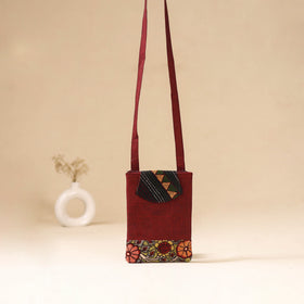 Srikalahasti Handpainted Kalamkari Sling Bag by Dwarka Plus 18