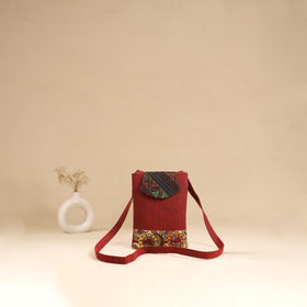 Srikalahasti Handpainted Kalamkari Sling Bag by Dwarka Plus 19