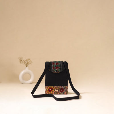 Srikalahasti Handpainted Kalamkari Sling Bag by Dwarka Plus 20