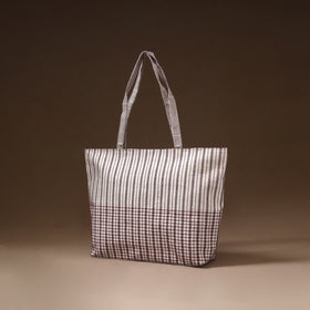 White - Taat Wool Thread Hand Embroidery Upcycled Shoulder Bag 05